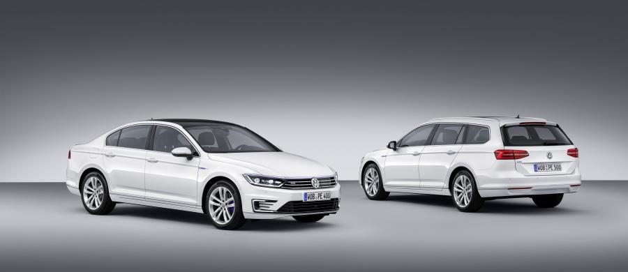  Volkswagen Passat GTE 2015 года  (фото 2 из 26)
